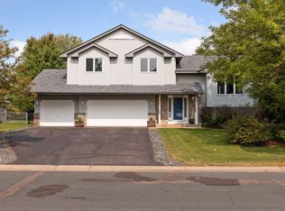 529 Hawthorn Rd, Lino Lakes, MN 55014