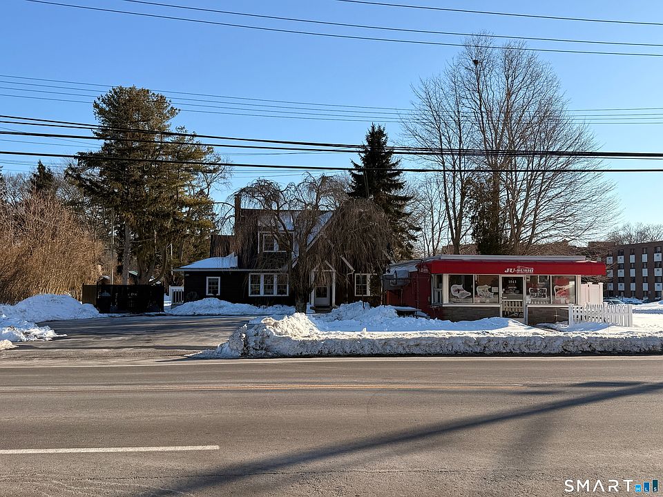 2nd image of 1043 Poquonnock Road