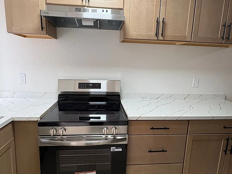 WOD - Woodman Apartments — Photo 3