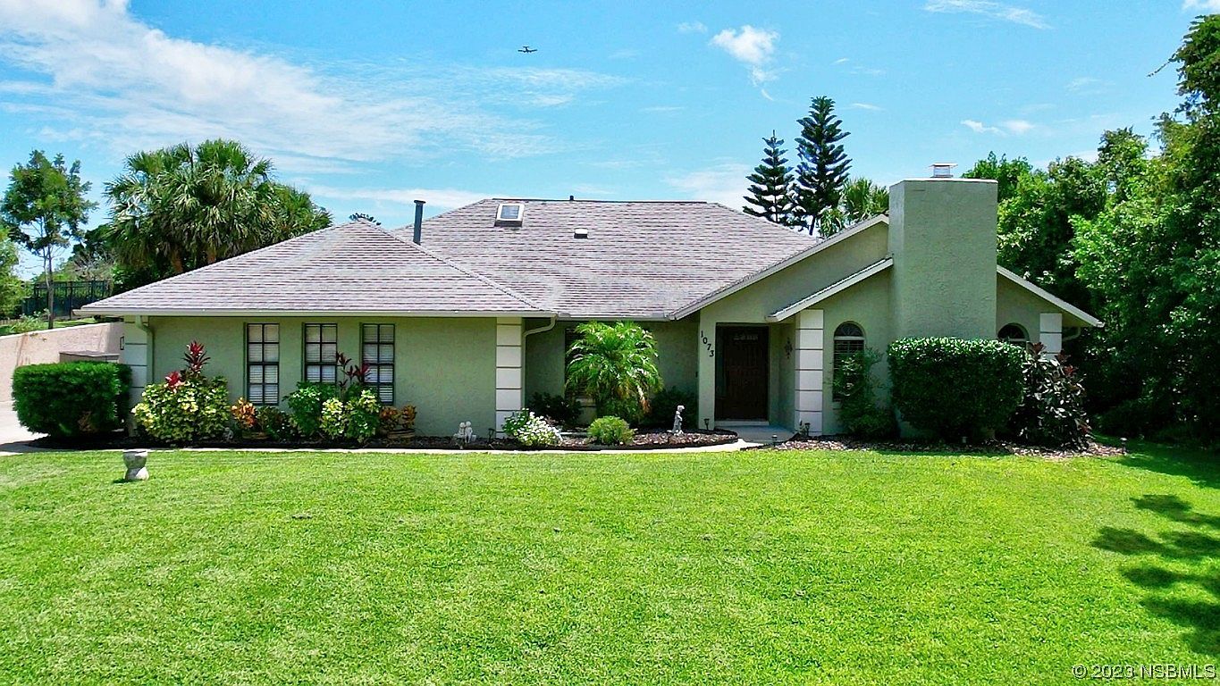 1073 Club House Blvd