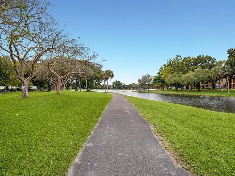 15370 SW 104th Ter #7 — Photo 16