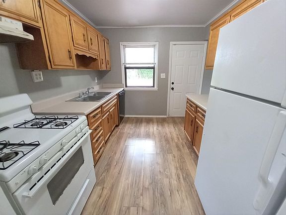 5th image of 4668 Oakland Dr
