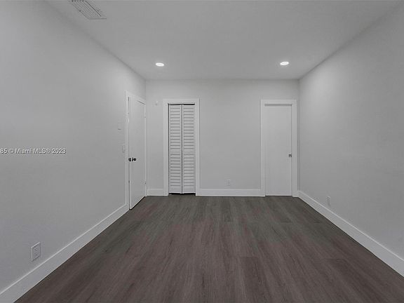 3rd image of 227 N Ocean Breeze