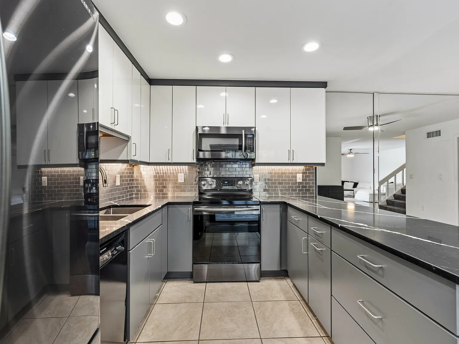 2 bed, 2.5 bath, 1400 sqft, $2,100 — Photo 1