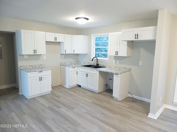 5th image of 1814 BARD Drive