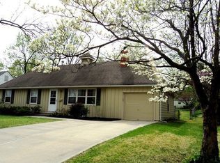 7036 Russell St, Overland Park, KS 66204
