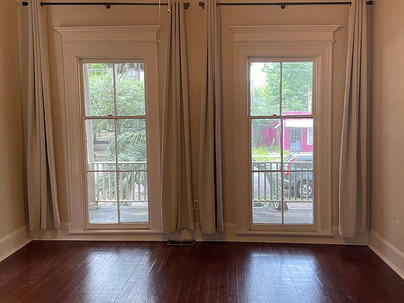3rd image of 1722 Barnard St Unit A