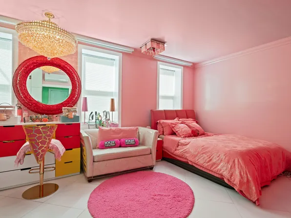 28-07 36th Avenue image 6 of 16