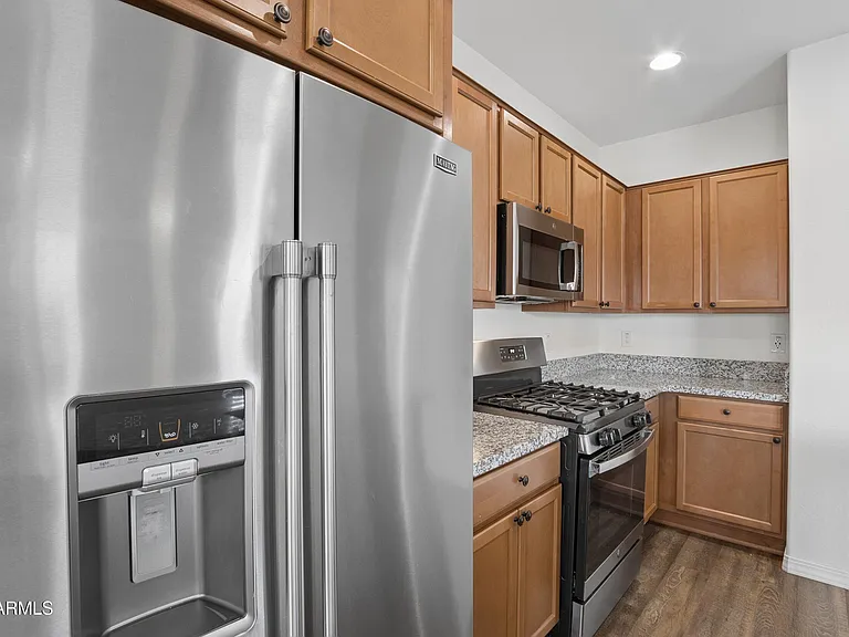 17863 W Hiddenview Dr — Photo 9