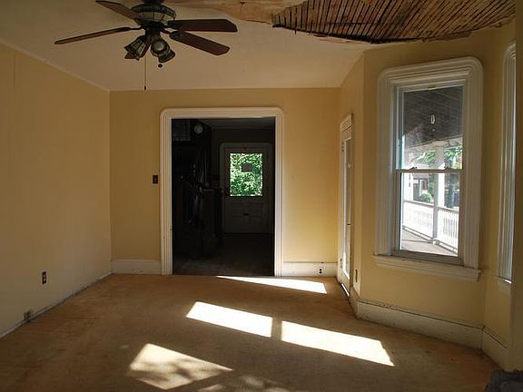 Living Room (2)