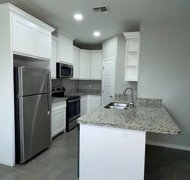 121 Mimosa St #121A — Photo 2