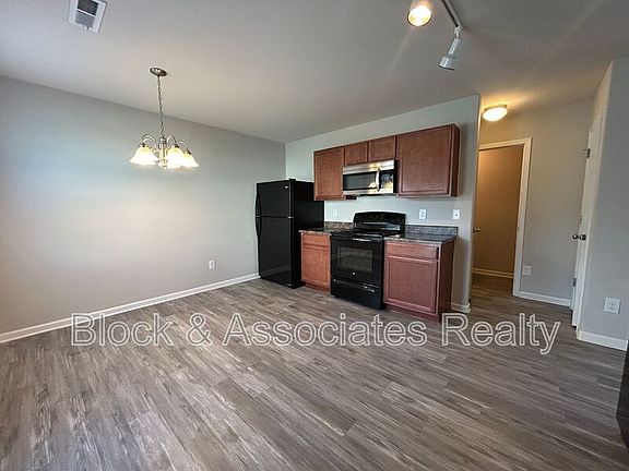 4th image of 1895 Park Meadow Cir