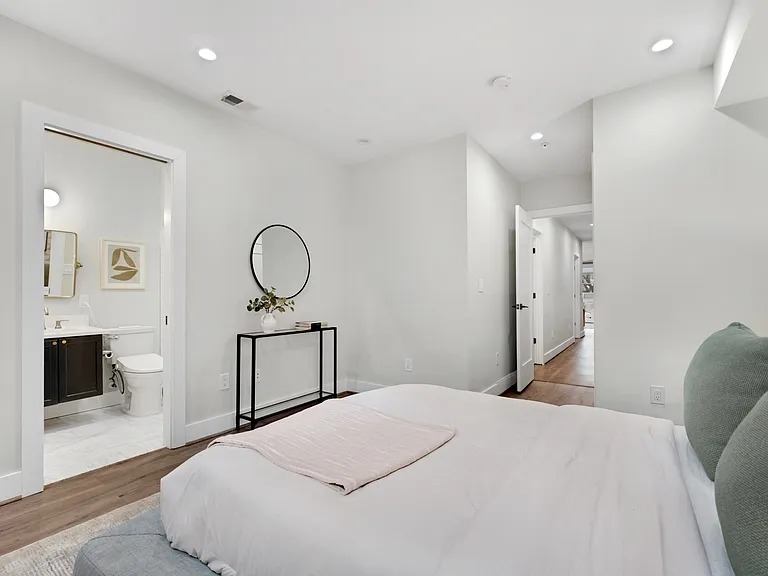 1419 Upshur St NW #1 — Photo 18