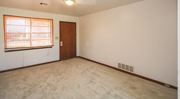 5th image of 300 Arnold Ave