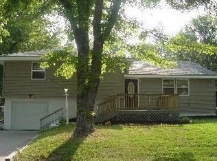 5365 N Palmer Ave, Kansas City, MO 64119