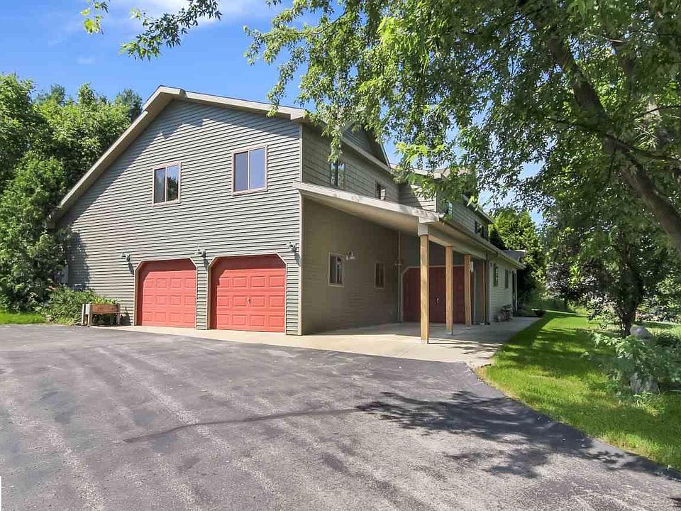 1st image of 860 Glastonbury Cir