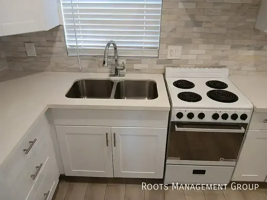 1 Bed 1 Bath Home Available for Lease at Rosehaven Estates & RV Resort - Apply Now! — Photo 2