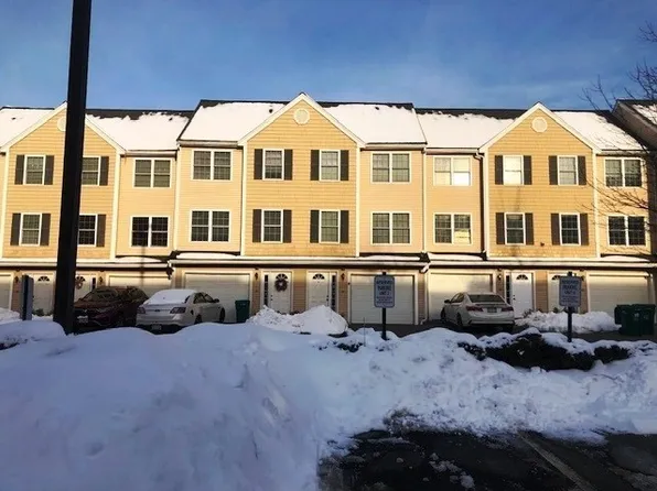 417 Hildreth St Unit 31, Lowell, MA 01850