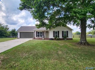148 Castleridge Dr, New Market, AL 35761