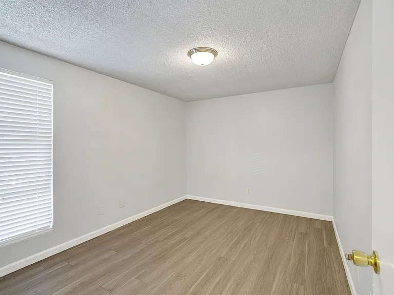 Arden Park Apartments — Photo 26