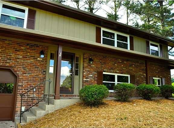 3rd image of 7311 Kenmoor Dr