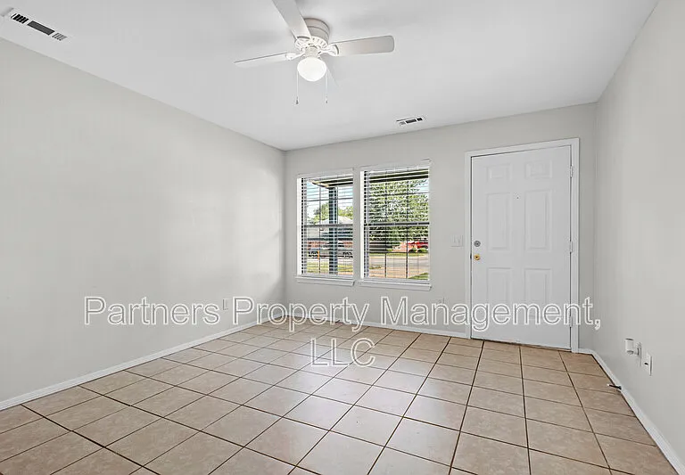 3520 W Olive St — Photo 10