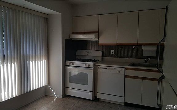 4th image of 6 Oak Ct