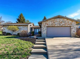 611 Leo Dr, Hamilton, OH 45013