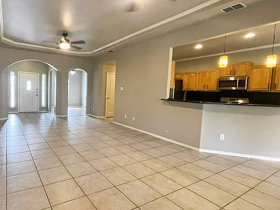 5th image of 15829 Grenadine Dr