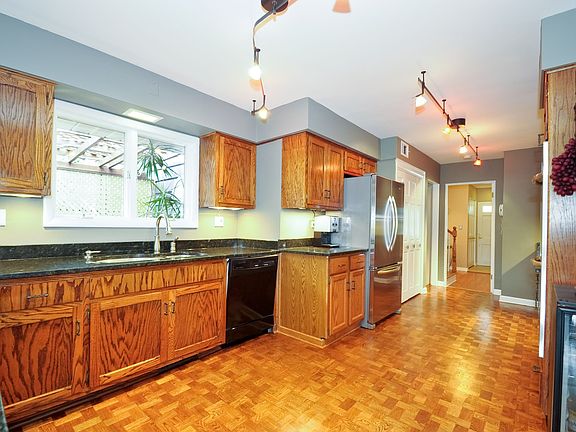5th image of 665 Hill Ave