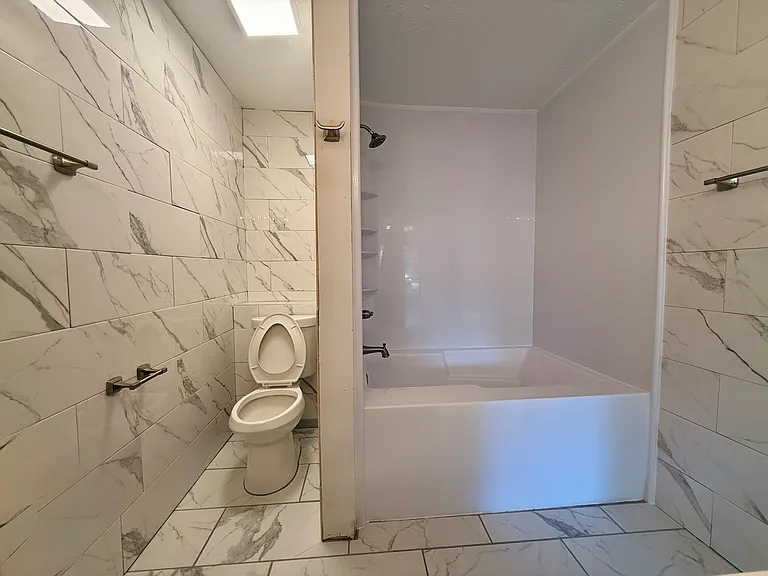 1882 Tryon Dr #4 — Photo 19
