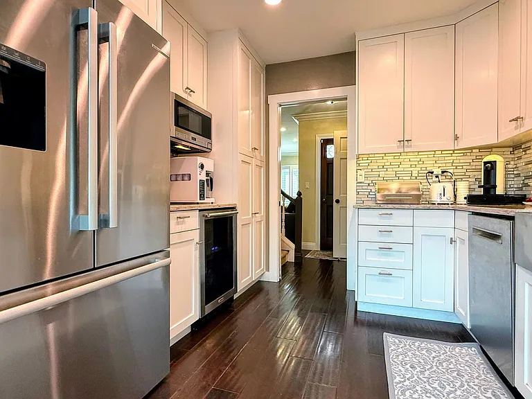 430 Lassen St #6 — Photo 9