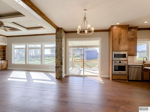 4th image of 19029 Hazelnut Dr