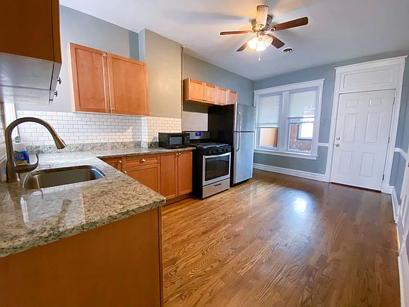 4th image of 3347 S Emerald Ave #3