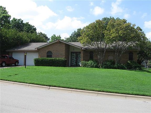5th image of 2109 Kent Dr