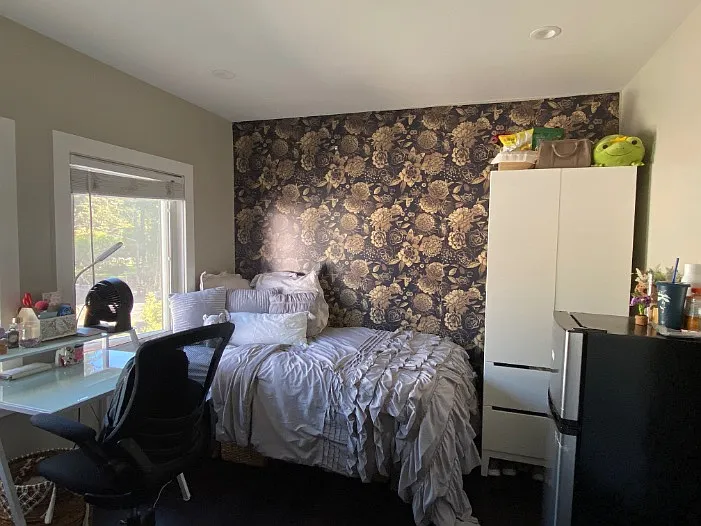 Room #20 Room #20