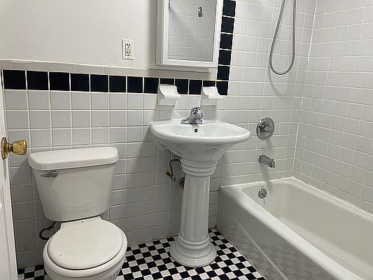 2nd image of 112 Leonard St #2