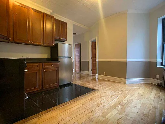 Rented by J PRESTON AND ASSOCIATES INC | media 6