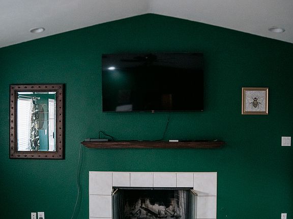 4th image of 22878 Baywood Dr
