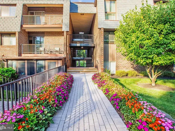 7 Stonehenge Cir APT 6, Baltimore, MD 21208