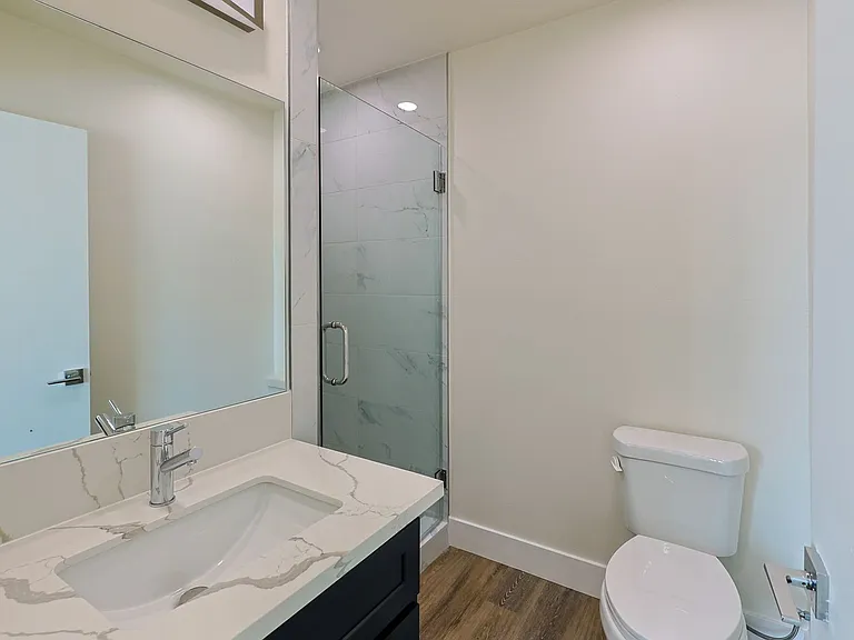 1118 W 37th Dr — Photo 37