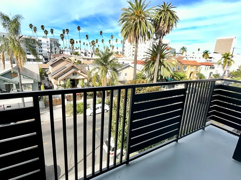 928 S Catalina St #6 — Photo 11