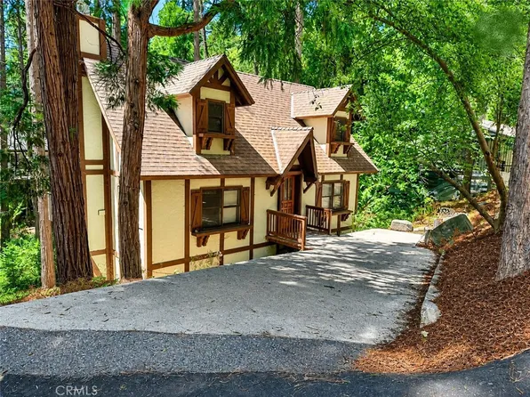 922 Balfrin Dr, Crestline, CA 92325