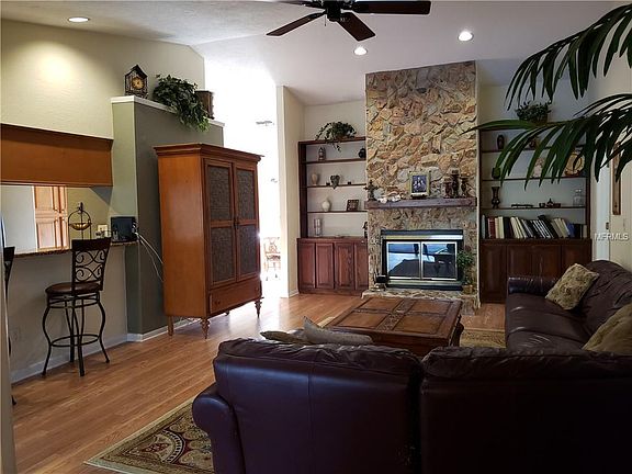 4th image of 1875 Castle Woods Dr