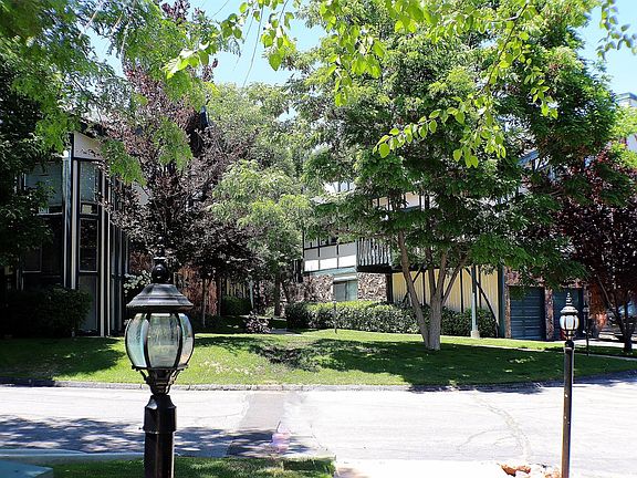 5th image of 39802 Lakeview Dr Unit 23
