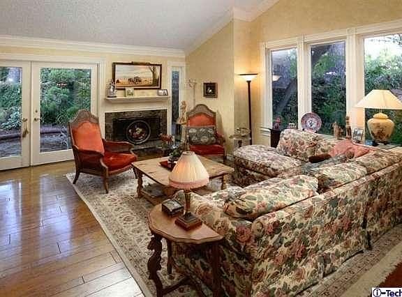 5th image of 3121 Emerald Isle Dr