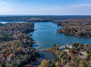 1 Hoecake Rd, Lancaster, VA 22503