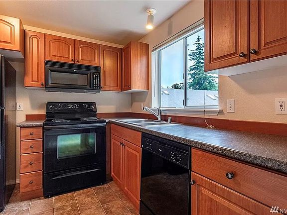 5th image of 19230 Forest Park Dr NE APT L140