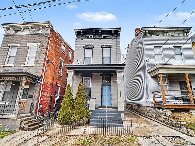 218 Fosdick St — Photo 1