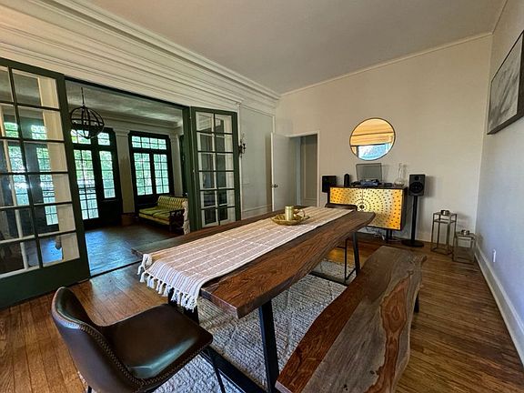 5th image of 165 Summer St APT 1